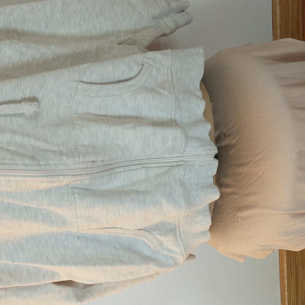 Basic hoodie - Picture 3 of 9